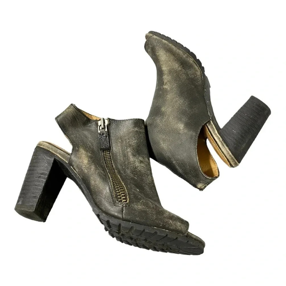 Corso  como distressed open toe wedge heel size 7.5